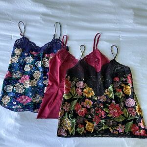 Bundle Vintage Vanity Fair Lace Trim Cami Tank Tops